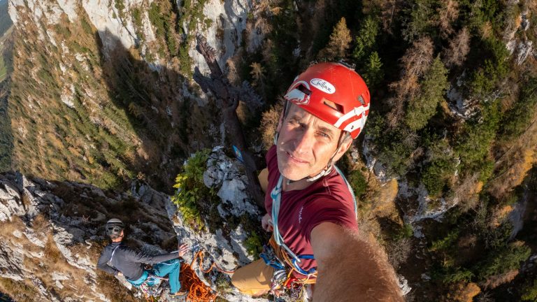 Ich sitze auf dem spitzen Kalkturm.